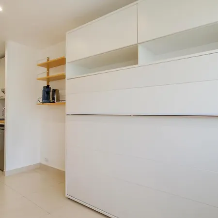 - Marina Baie Des Anges Apartment *